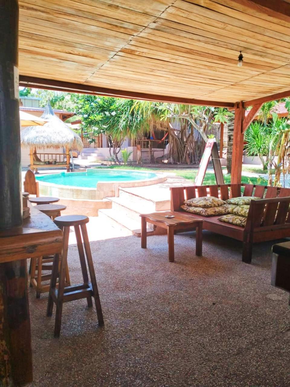 Jati Village, Party Hostel And Bungalows Gili Trawangan Exterior photo