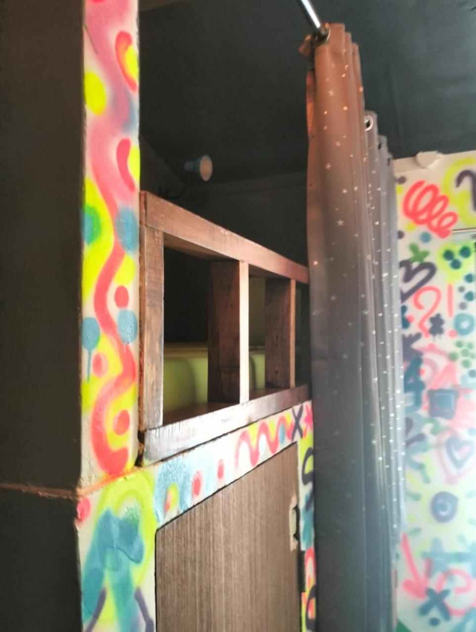 Jati Village, Party Hostel And Bungalows Gili Trawangan Exterior photo