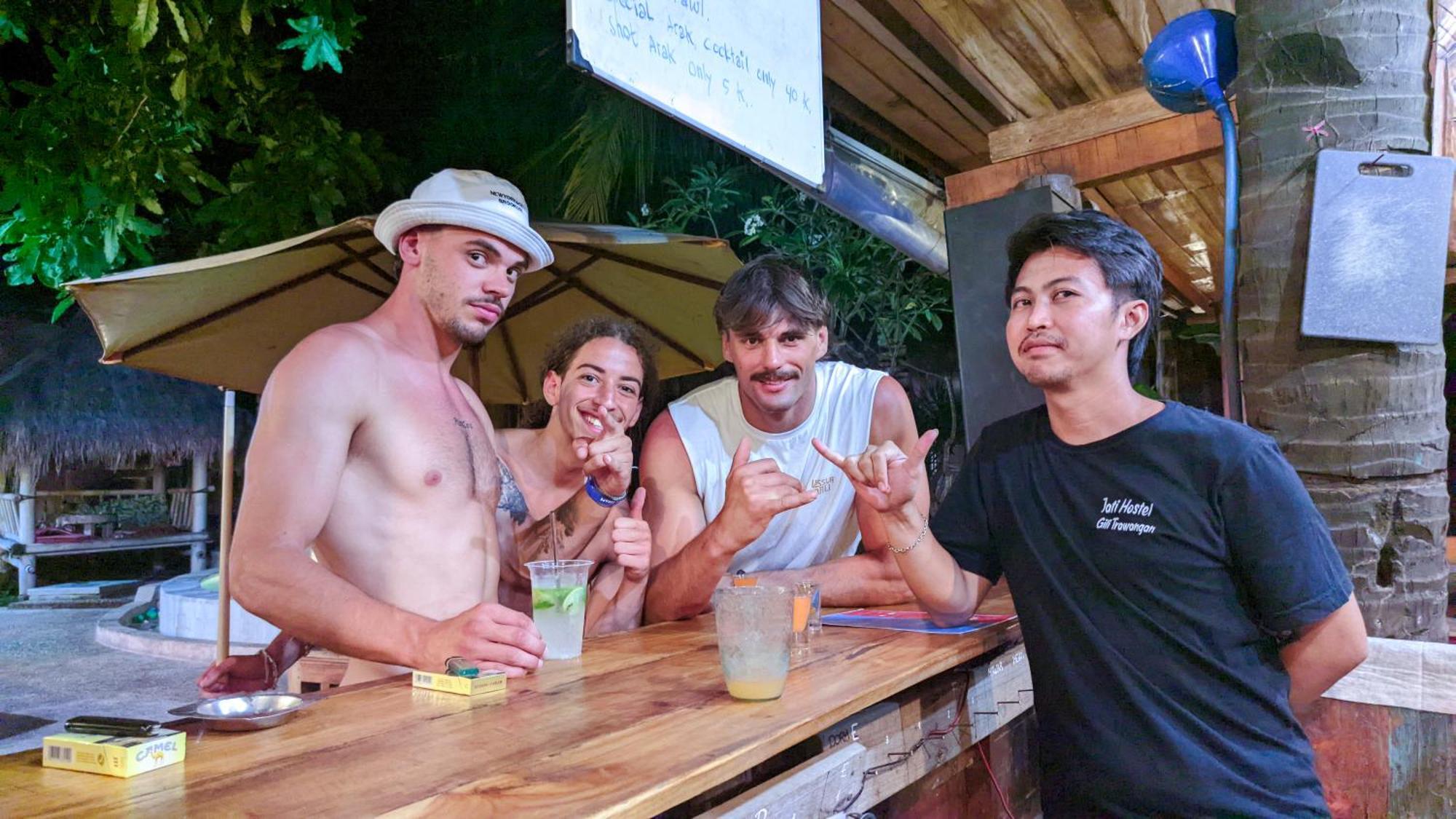 Jati Village, Party Hostel And Bungalows Gili Trawangan Exterior photo