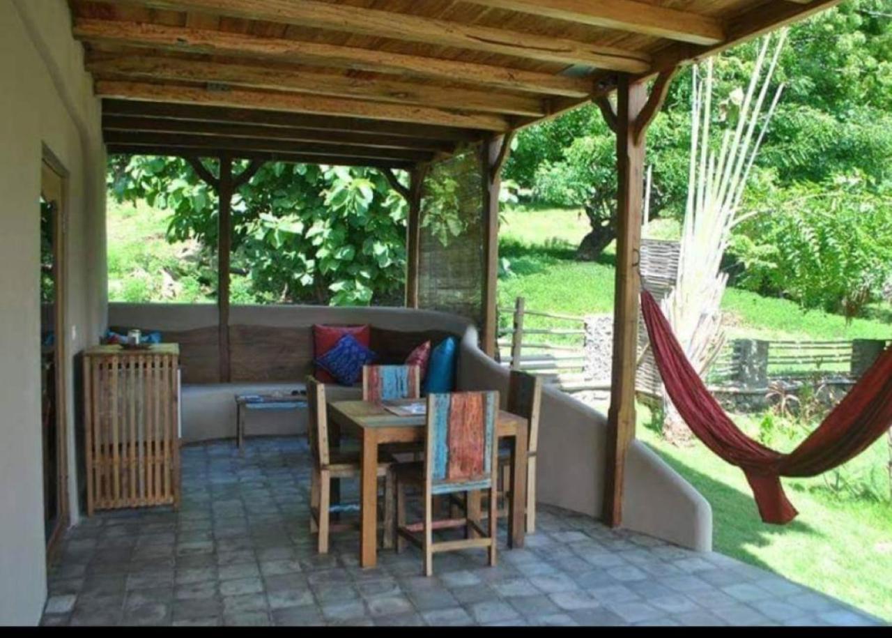 Jati Village, Party Hostel And Bungalows Gili Trawangan Exterior photo