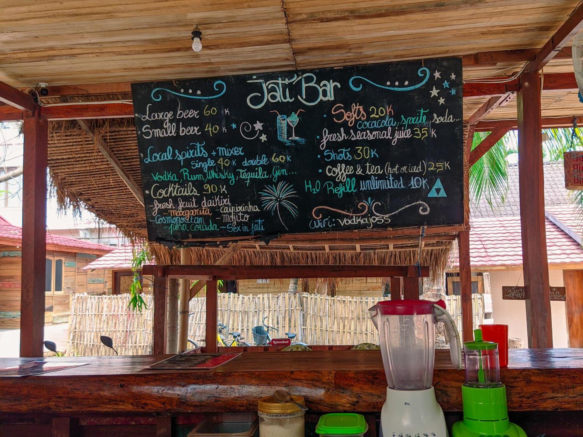 Jati Village, Party Hostel And Bungalows Gili Trawangan Exterior photo