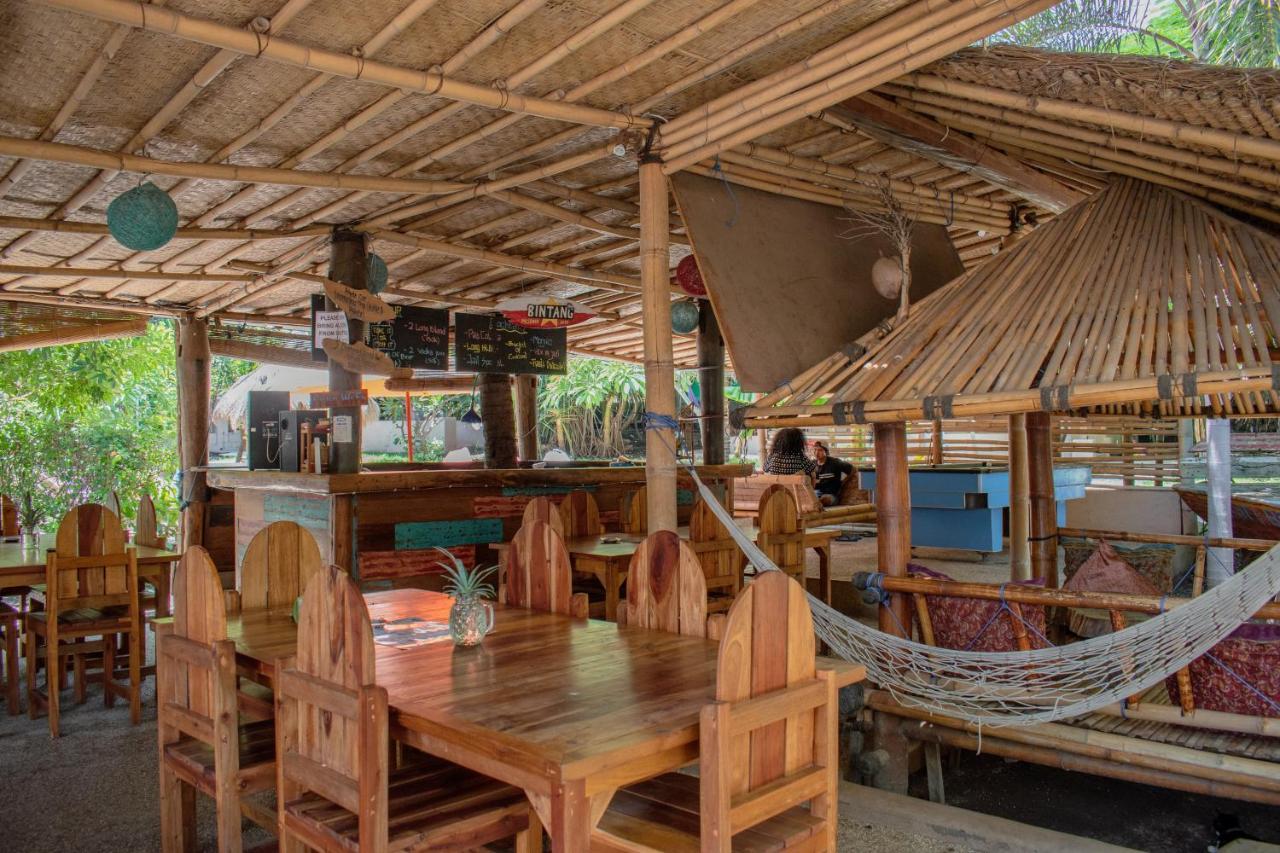 Jati Village, Party Hostel And Bungalows Gili Trawangan Exterior photo